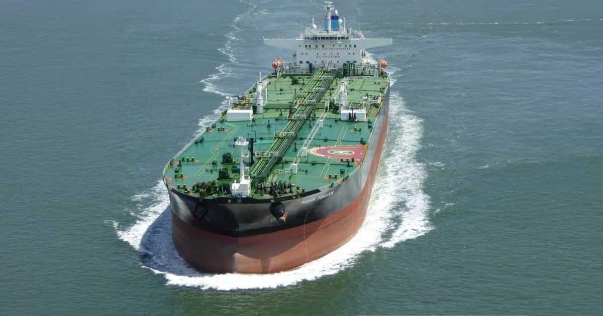 stramtoarea ormuz trafic maritim petroliere 2026 539173 Petrolier tranzitând Strâmtoarea Ormuz, în contextul tensiunilor dintre SUA și Iran, august 2026