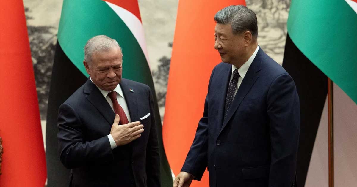 Xi Jinping și regele Abdullah al II-lea al Iordaniei la o întâlnire oficială la Beijing, august 2026