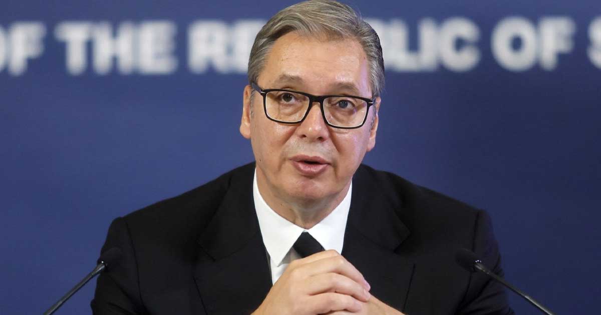 Aleksandar Vučić, fost președinte al Serbiei, alături de Ana Brnabić, care preia interimar funcția de șef al statului, septembrie 2026