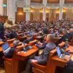 Săptămâna decisivă pentru Guvernul Mureșan: audieri, 233 de voturi și scenarii