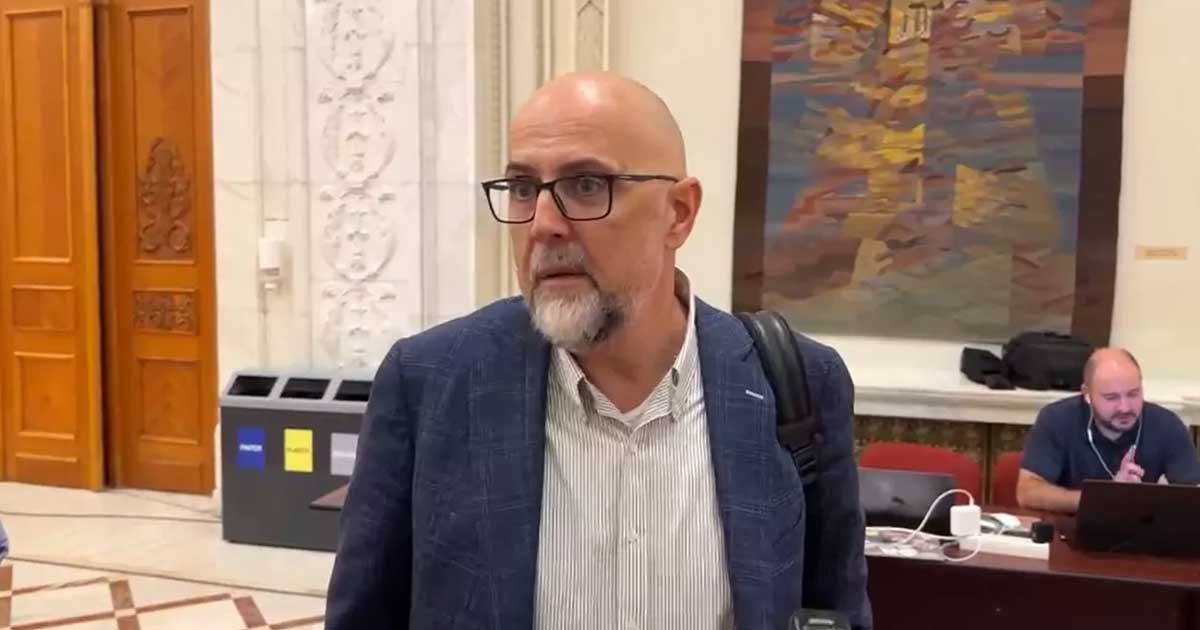 Kelemen Hunor, președintele UDMR, anunțând sprijinul pentru premierul desemnat Siegfried Mureșan, septembrie 2026