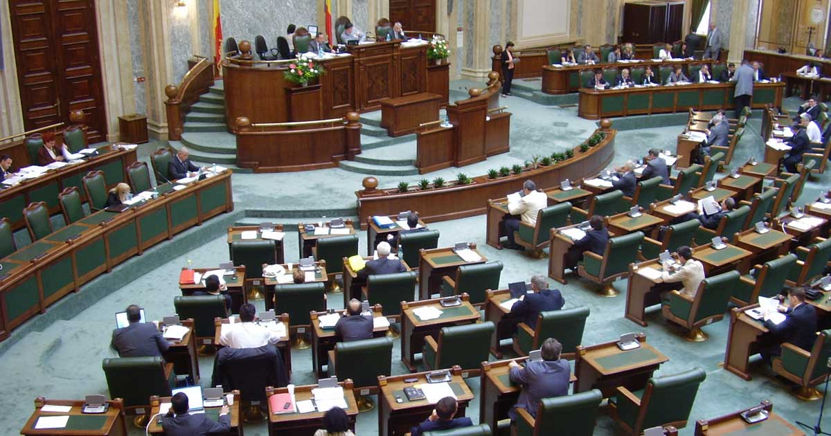 Ședință de plen la Senatul României, dezbatere despre legea recalculării pensiilor, septembrie 2026