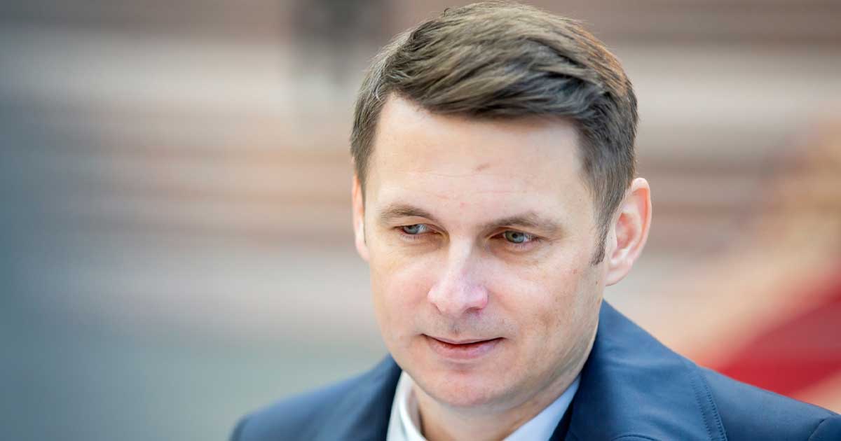mircea abrudean pnl decide dupa plen guvernul muresan 2026 215056 Mircea Abrudean, președintele Senatului, face declarații la Parlament după decizia PSD privind Guvernul Mureșan, septembrie 2026
