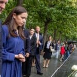 Nicușor Dan a depus flori la Memorialul 9/11, în vizita de la New York