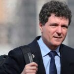 Nicușor Dan, la Praga, în ziua în care Guvernul Mureșan a picat