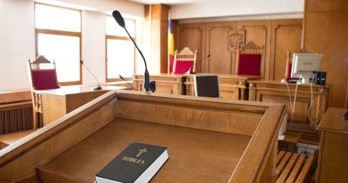 Sală de judecată dintr-o instanță din România, unde normarea instanțelor schimbă modul de repartizare a dosarelor noi, septembrie 2026