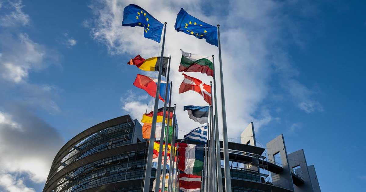 Clădirea Parlamentului European din Strasbourg, sesiune plenară privind revizuirea legislației UE pe tutun, septembrie 2026