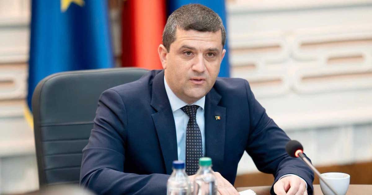 Radu Miruță, ministru interimar al Apărării, în timpul unei declarații publice despre negocierile pentru Guvernul Mureșan, 2026