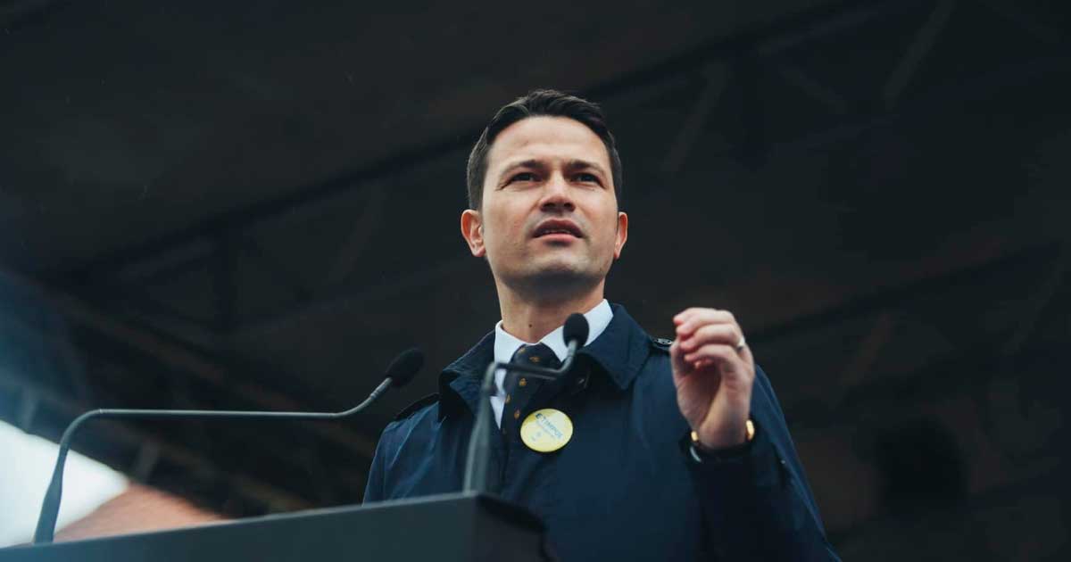 Robert Sighiartău, deputat PNL, în timpul unei declarații publice despre Călin Georgescu, septembrie 2026