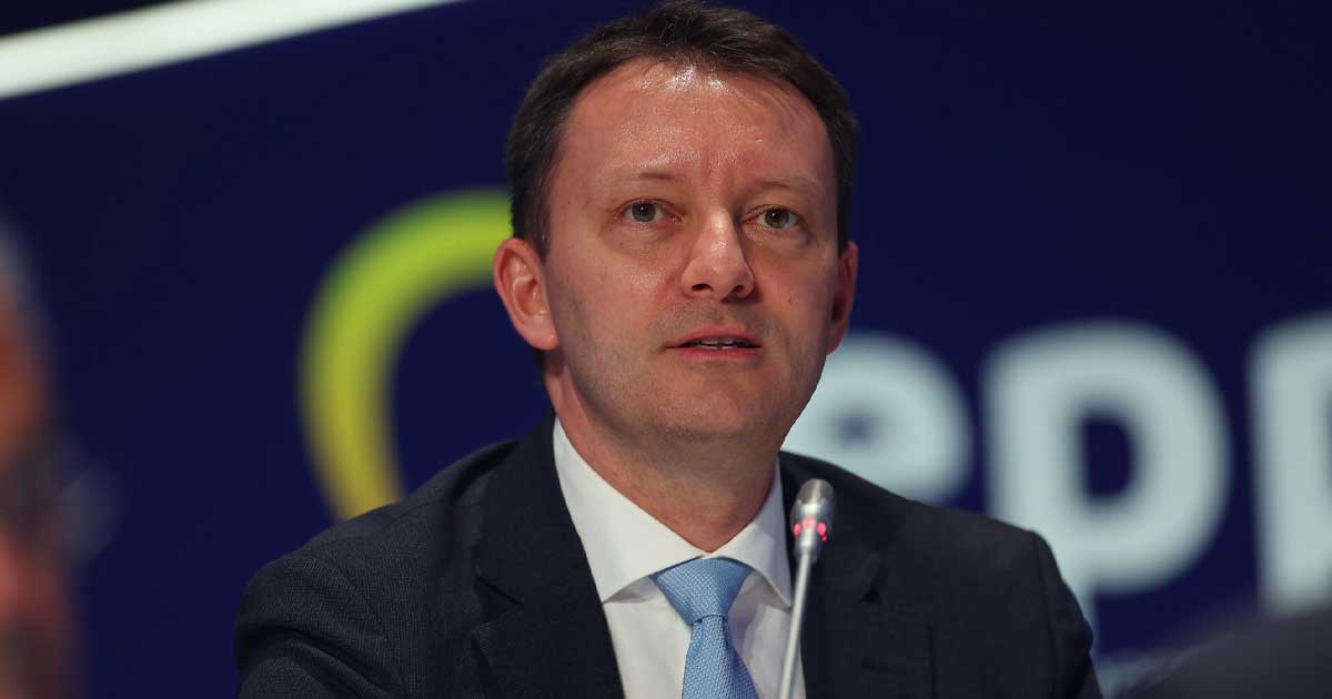 Siegfried Mureșan, premierul desemnat al României, în timpul unei declarații publice despre negocierile cu PSD