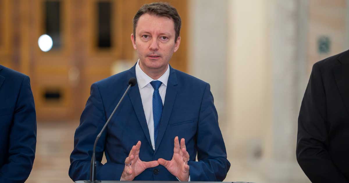 Siegfried Mureșan, premierul desemnat, răspunde întrebărilor jurnaliștilor la Palatul Parlamentului, septembrie 2026