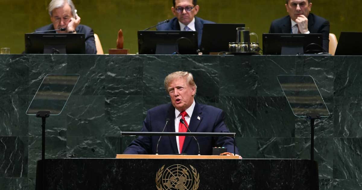 Donald Trump la tribuna Adunării Generale a ONU, în timpul discursului despre Iran și Groenlanda, septembrie 2026