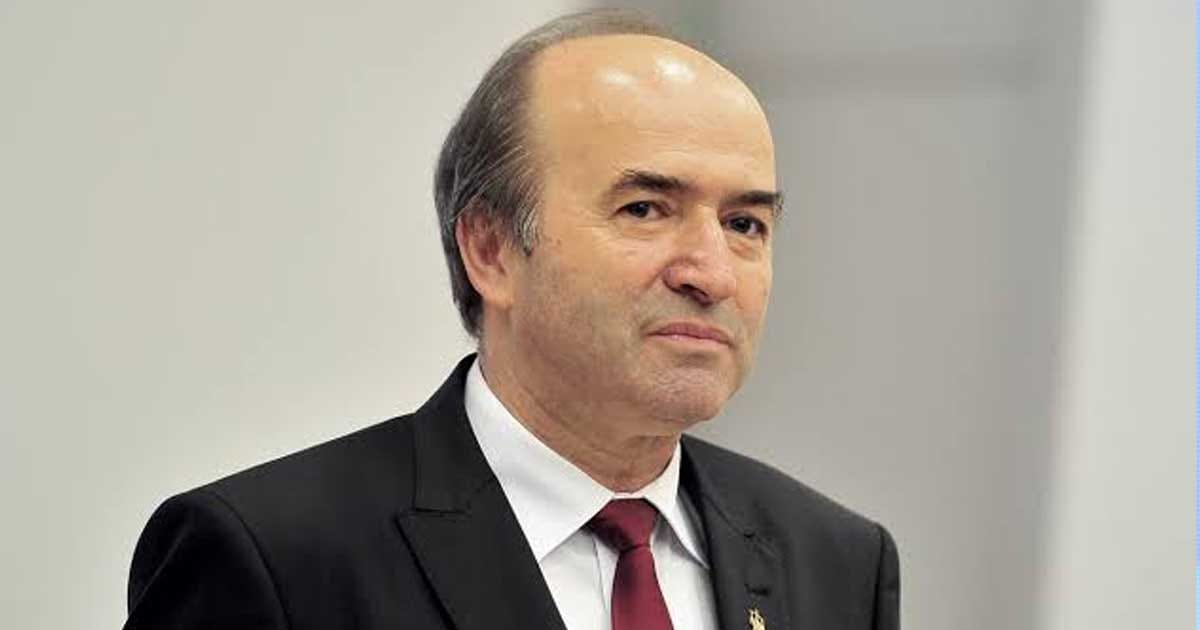 Tudorel Toader, fost ministru al Justiției, vorbind despre sesizarea CCR și rolul președintelui în criza Guvernului Mureșan, septembrie 2026