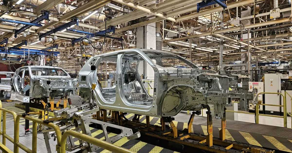 Uzina Dacia de la Mioveni, linia de producție, context al posibilei implicări a unui investitor chinez, 2026