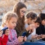 Grecia pregătește interzicerea rețelelor sociale sub 15 ani