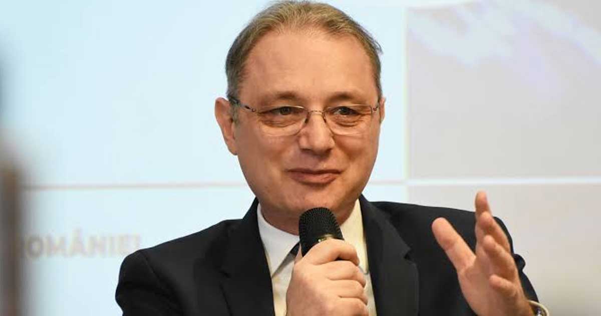 Premierul desemnat Luca Niculescu vorbește presei după consultările cu PSD, PNL și UDMR pentru formarea Guvernului