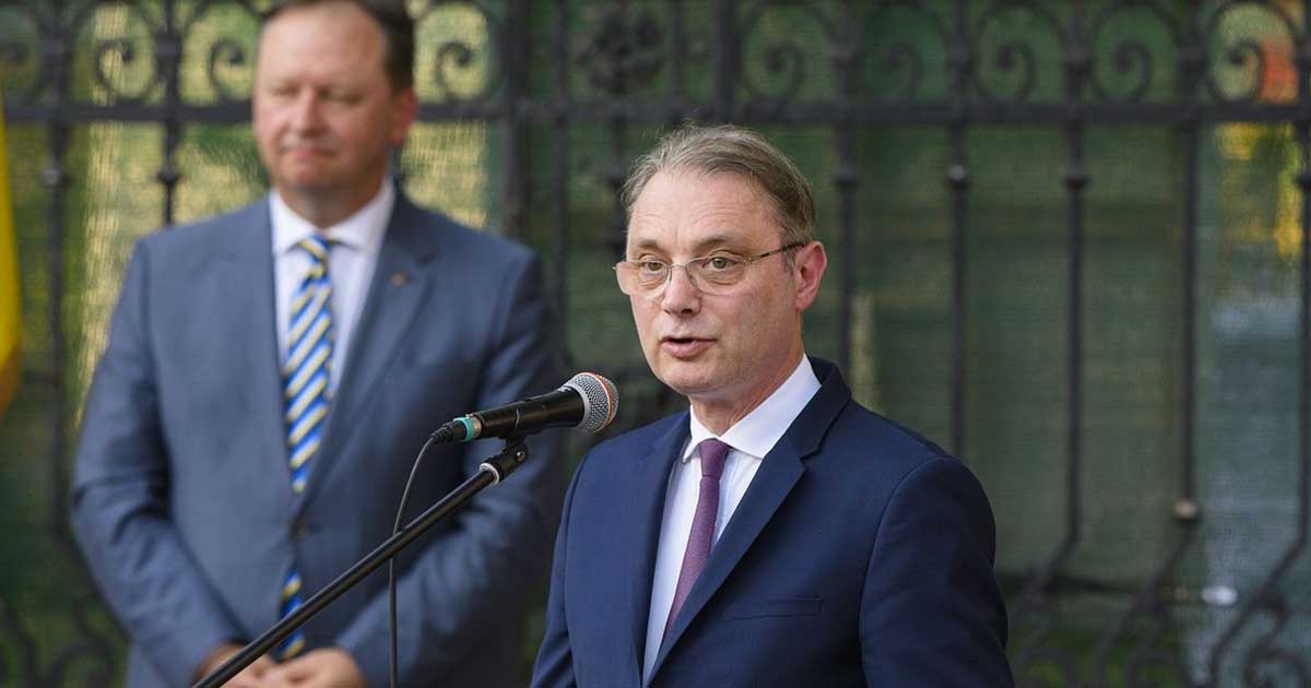 Luca Niculescu, premierul desemnat, vorbește despre rectificarea bugetară și programul de guvernare în fața jurnaliștilor la București