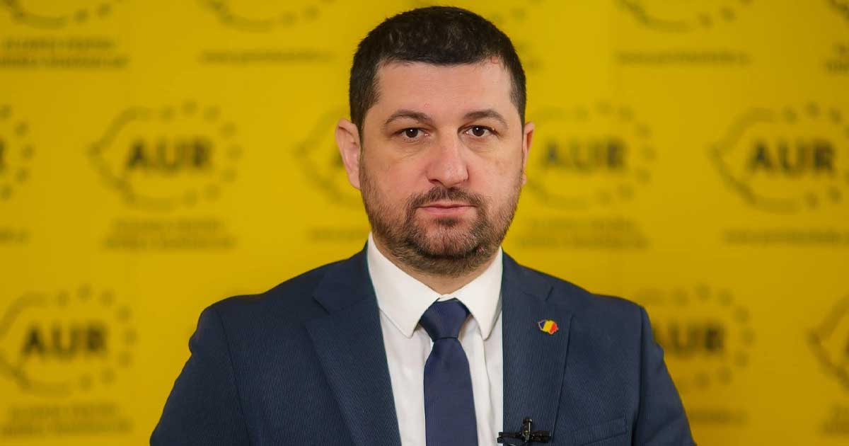 Marius Lulea, fost prim-vicepreședinte AUR, vorbește la o conferință de presă despre excluderea din partid și cazul Georgescu