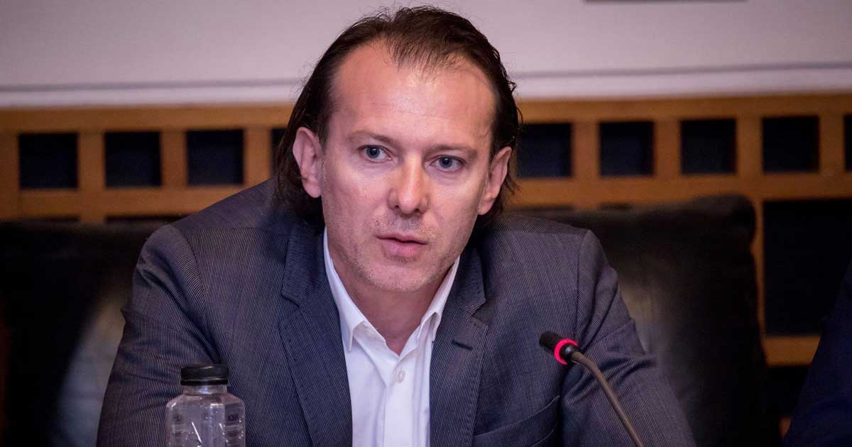 Florin Cîțu, fostul premier, într-un cadru oficial, în contextul prognozei FMI pentru România și al discuției despre recesiune