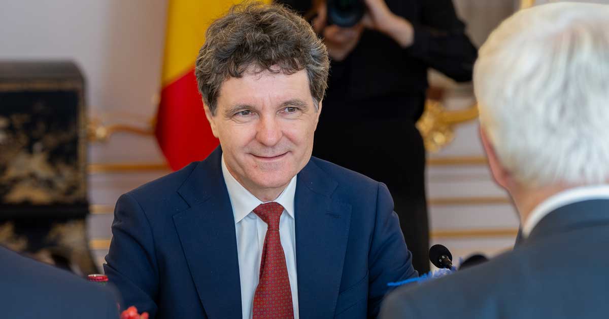 Președintele Nicușor Dan, subiectul postării lui Sever Voinescu despre singurătatea de AUR a președintelui și negocierile pentru Guvern, octombrie 2026