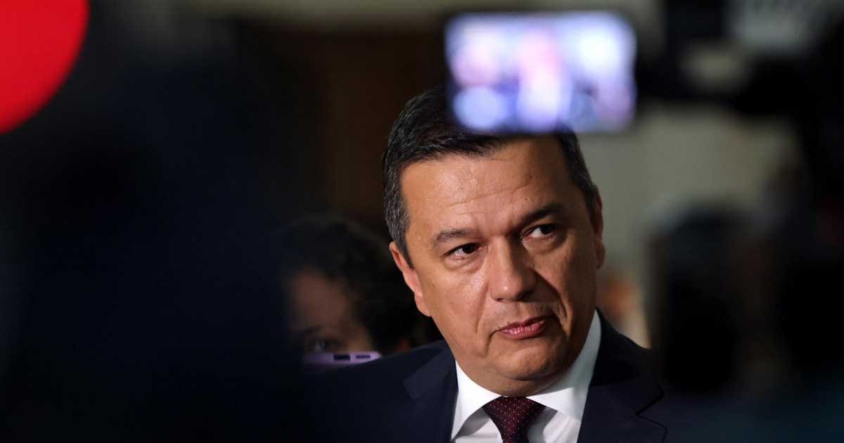 Sorin Grindeanu, președintele PSD, face declarații despre pensii înghețate și indexare, în Parlament, octombrie 2026